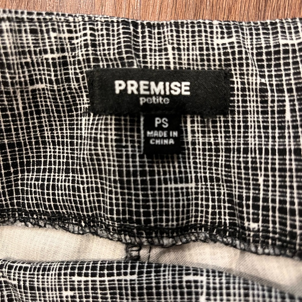 Premise Monochrome Patterned Blouse